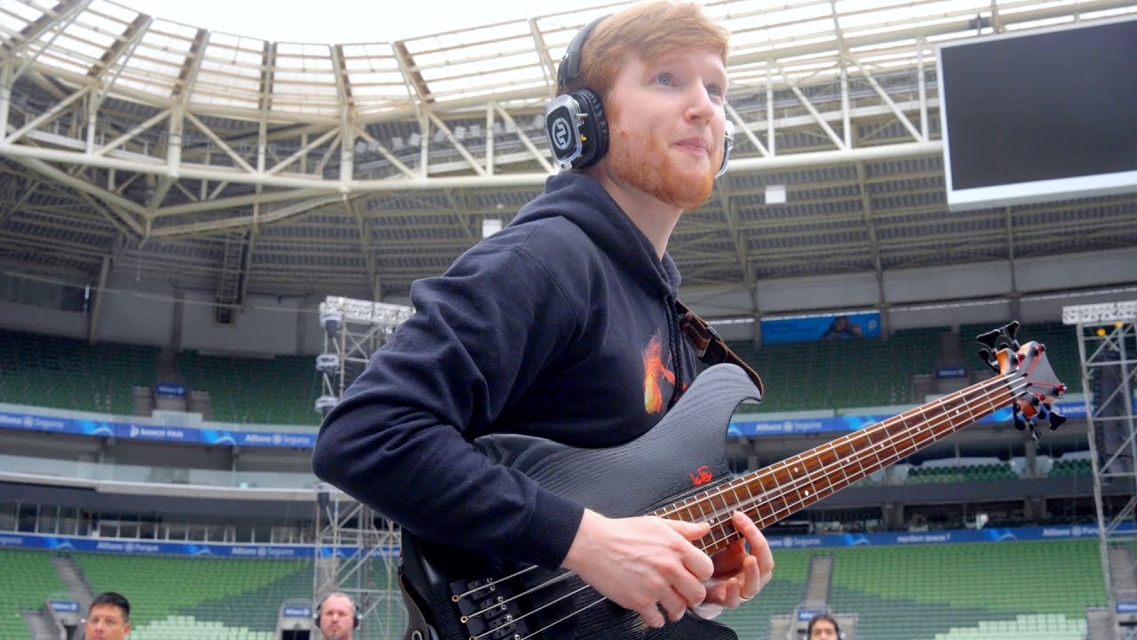 Ray Ransom I Played BASS In The World's BIGGEST Rock Band (1000 Musicians) - YouTube