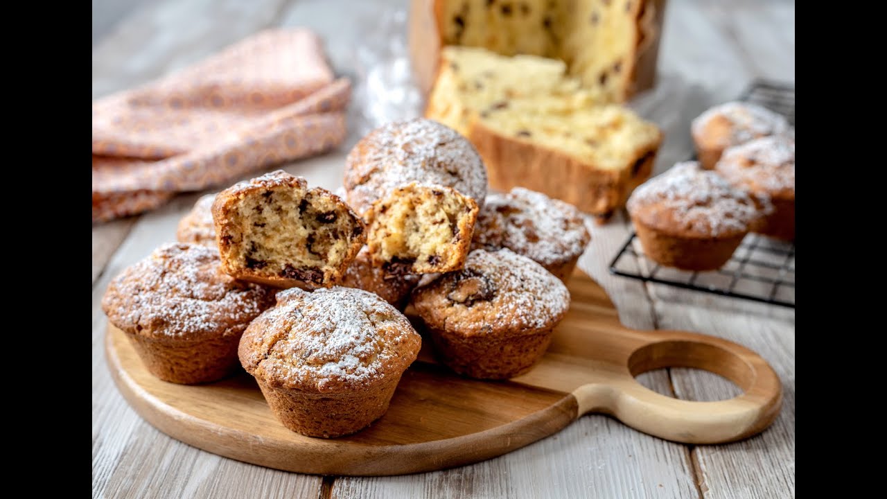 Muffin di panettone, morbidi e golosi con cioccolato fondente, ricetta del riciclo
