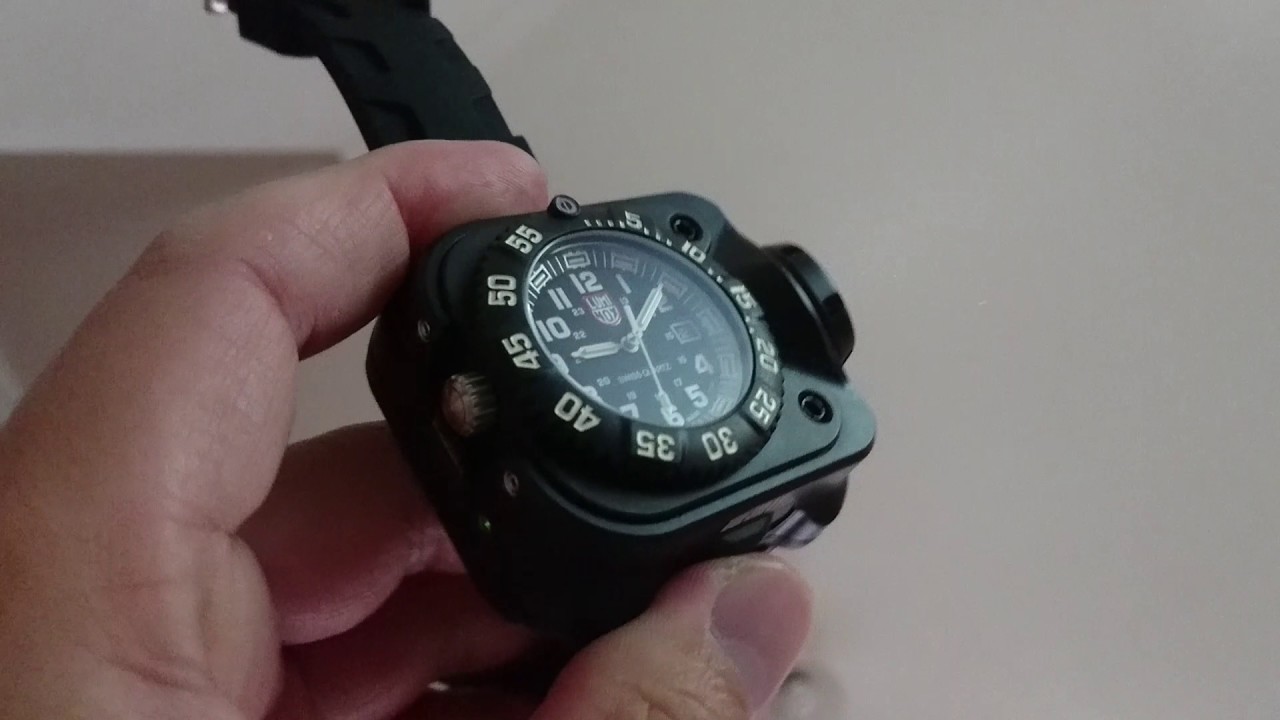 SureFire 2211 Luminox Max Vision Beam WristLight