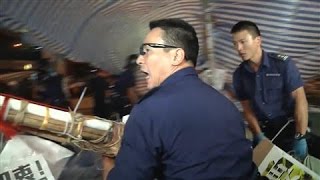 Hong Kong Police Rout Mong Kok Pro-Democracy Site