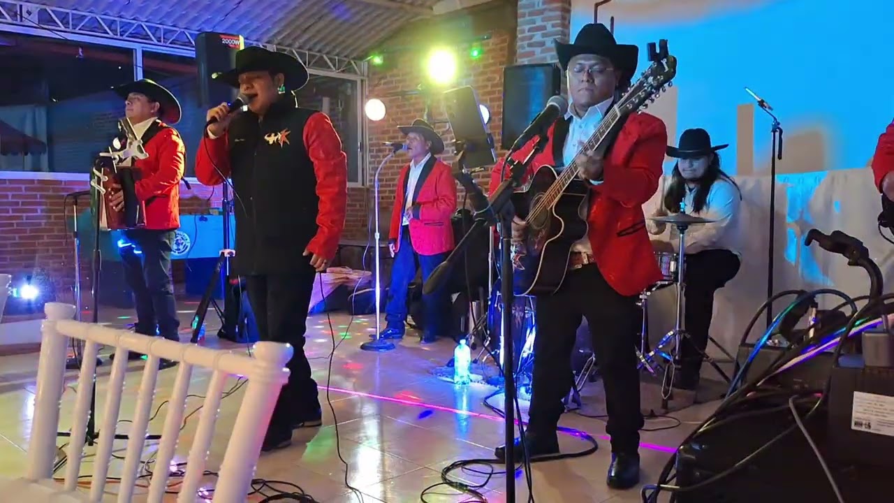 Si te pudiera mentir en vivo / Grupo +Atrabankado 