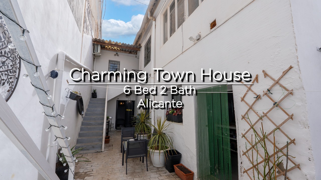 Charming 6 Bed Town House - Alicante - 179,950€