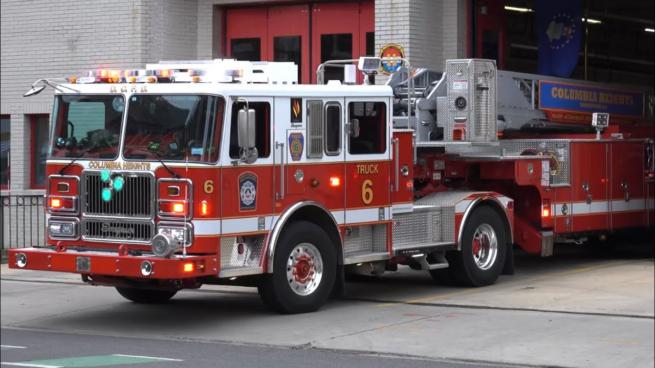 DCFD Truck 6 & Battalion Chief 4 Responding - YouTube