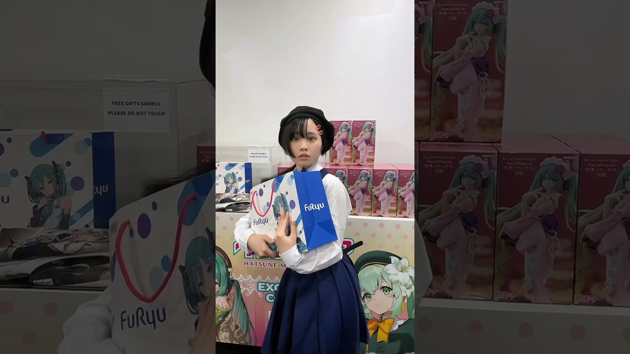 can’t get away from Makima 😔 #furyu #furyupopup #chainsawman