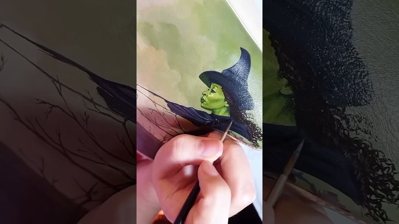 call me glinda the way i'm obsessulated with this wicked custom... 🪄🧹🩷💚