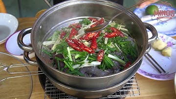 Chế biến món mực trứng Phú Quốc hấp gừng