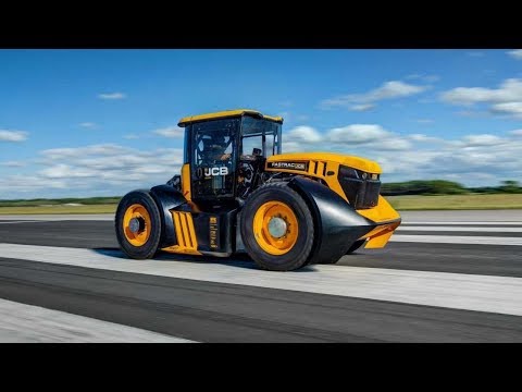 219 км/ч. Самый быстрый в мире доработанный трактор JCB FASTRAC.