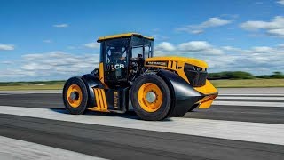 219 км/ч. Самый быстрый в мире доработанный трактор JCB FASTRAC.