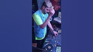 DJ Ravish Trolling Crowd In Bengaluru | Windows Error | Abhi Toh Party Shuru Hui Hai | Live DJ Video