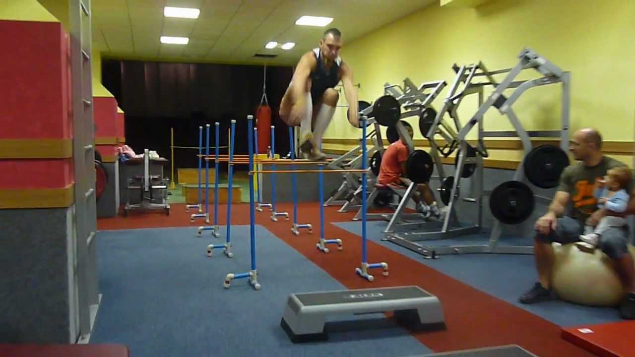 jump training hurdles - prekazky 1m (odrazovka) Plyometrics Training