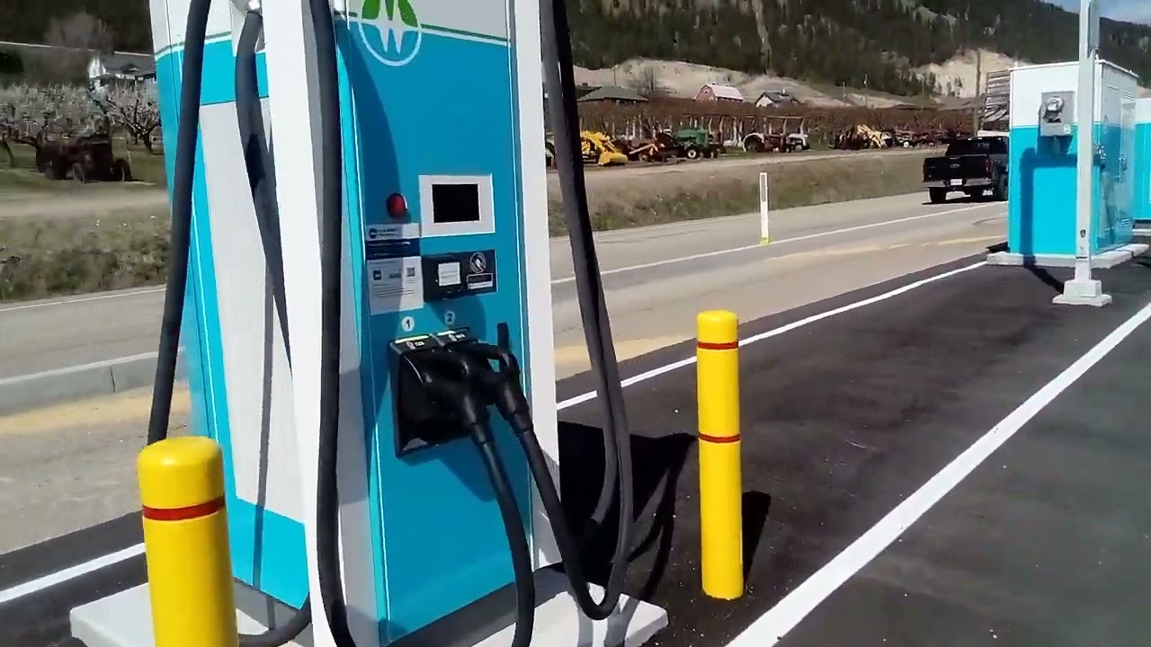 New BC Hydro Charging Stations! In Oyama BC 🇨🇦
