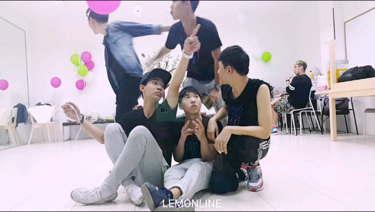 150258 น้องๆss2ให้แฟนคลับถ่ายรูป