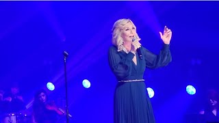 Googoosh - Do Panjereh | LIVE CONCERT In Melbourne, Australia | کنسرت گوگوش در ملبورن - دو پنجره