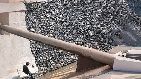 Barge unloading 4500 tons of cobblestone - part 1 - Vlog of work on the barge