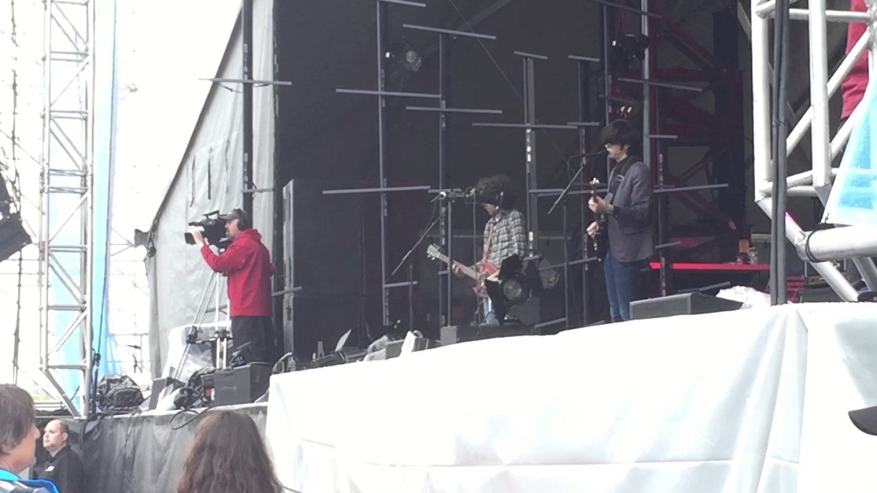 "Drunk Drivers/Killer Whales", Car Seat Headrest, Boston Calling, 5/26