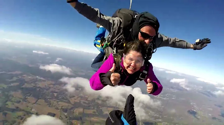 Sherry Hinkle's Tandem skydive in Northeast PA!