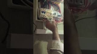RCCB Short circuiting test with light bulb