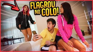 ELA FLAGROU AMIGA NO MEU COLO E DEU RUIM!! - TROLLANDO NAMORADA [ REZENDE EVIL ]