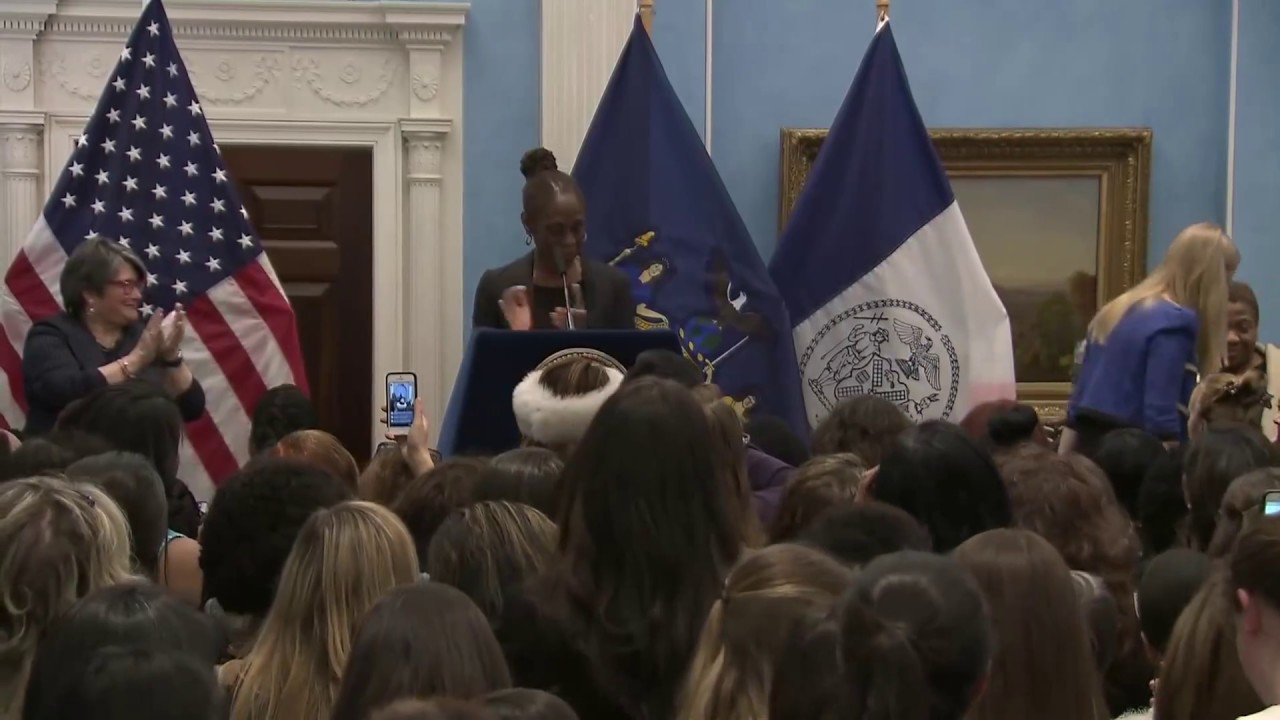 Mayor de Blasio Hosts Women’s History Month Annual Mentoring and Civic Leadership Event mayor de blasio children