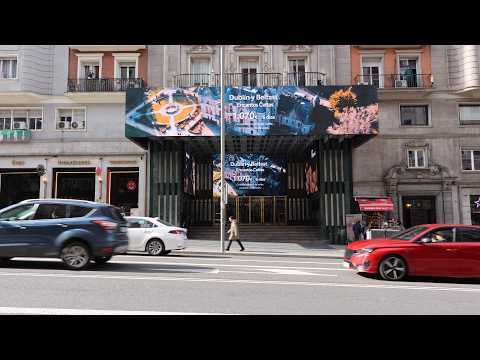 B TRAVEL TIÑE DE VERDE LA GRAN VÍA MADRILEÑA