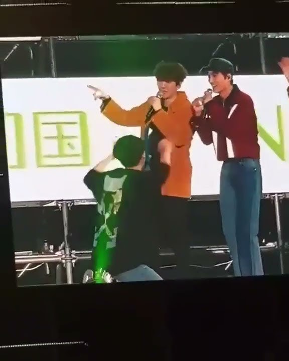 [ChanBaek]Chanyeol hug Baekhyun @Green Nature 2019 EXO Fan Festival