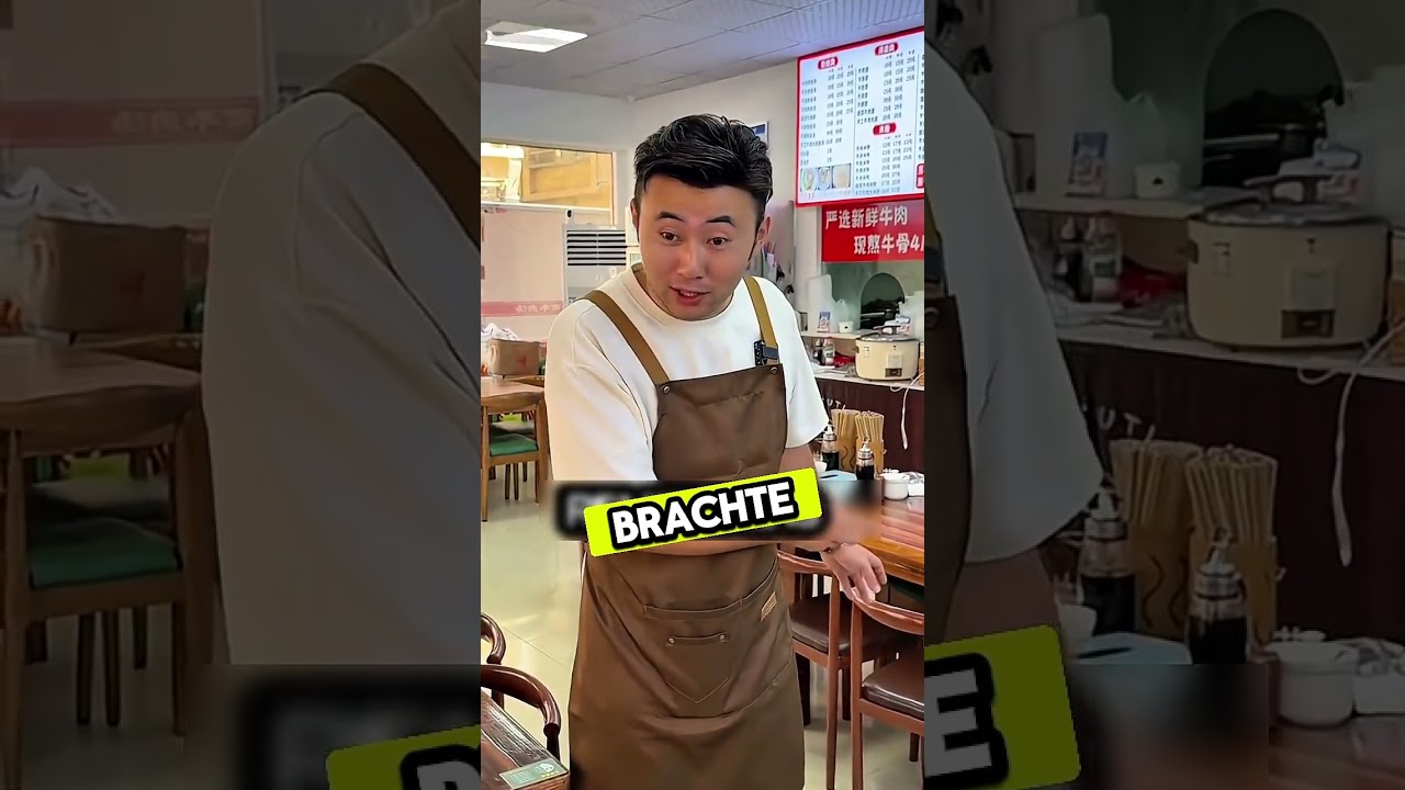 Der Chef serviert täglich Nudeln für einen Sohn, der nie zurückkehrt | Bewegende Mutterliebe