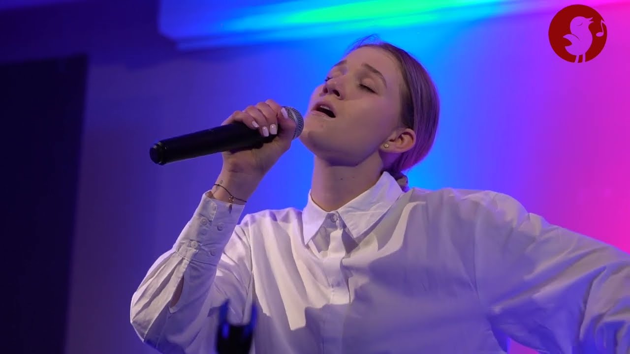 Maja Hadyniak - Czas nas uczy pogody