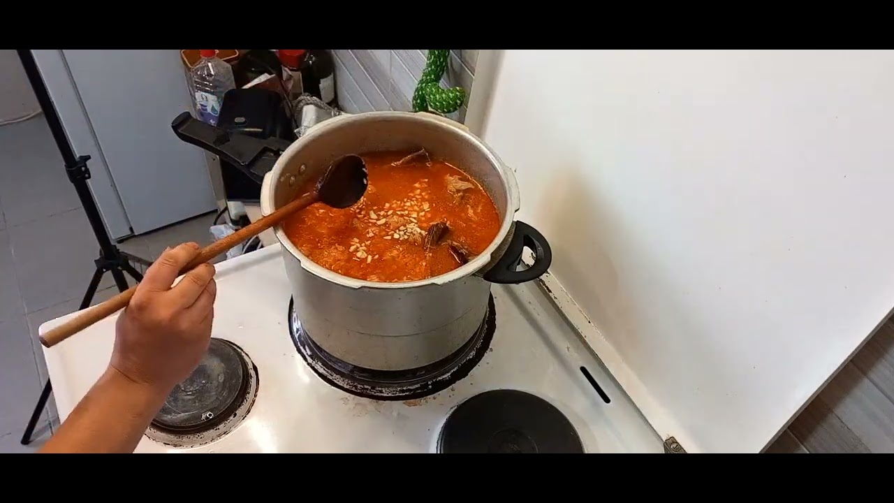 Kuvani kiseli kupus sa suvim mesom