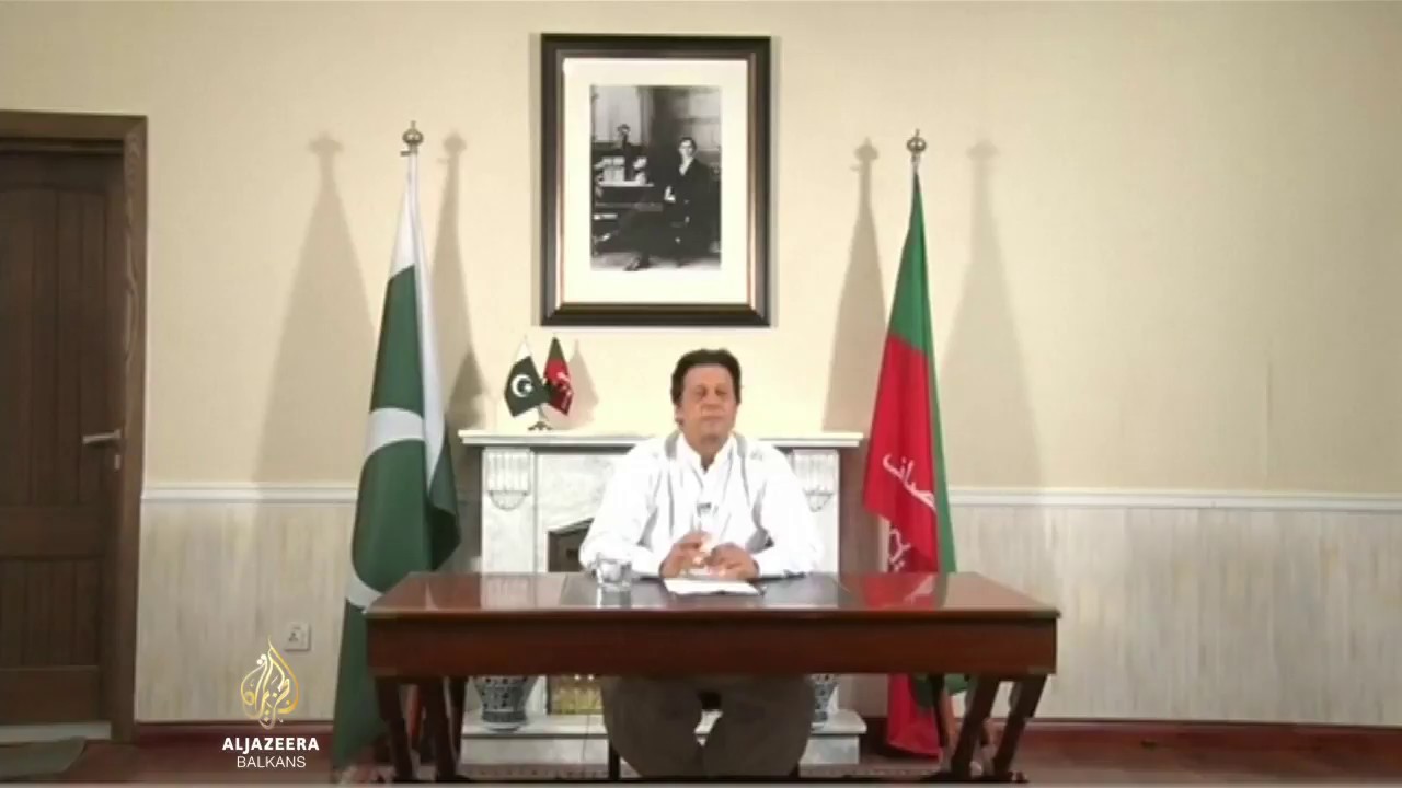 باكستان: أنصار عمران خان يحتفلون بفوزه في الانتخابات