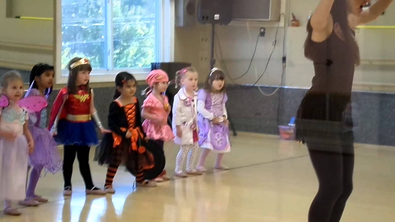 Leona's Halloween Dance class