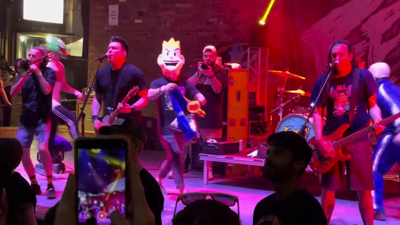 Less Than Jake - We’re All Dudes (first time live) / One Last Cigarette - FEST 21 - Gainesville, FL