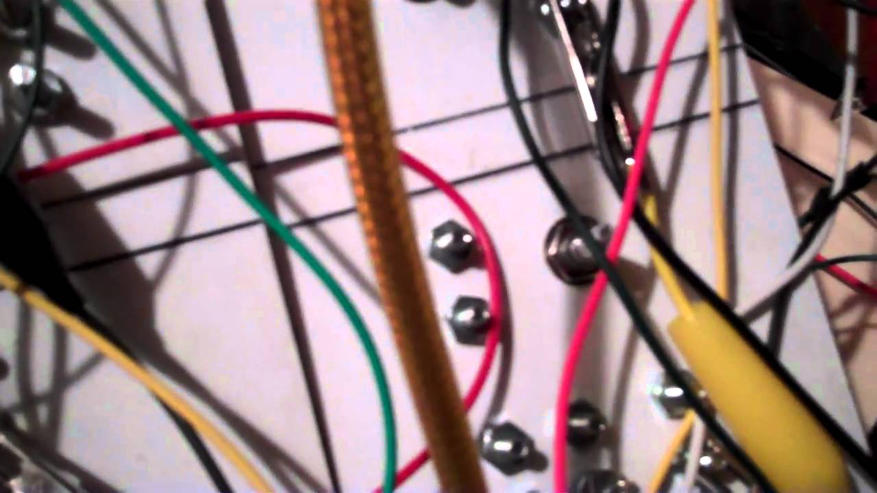 cd4070 vco - YouTube