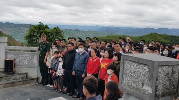 buổi chào cờ xúc động trên cột cờ lũng cú. địa đầu tổ quốc