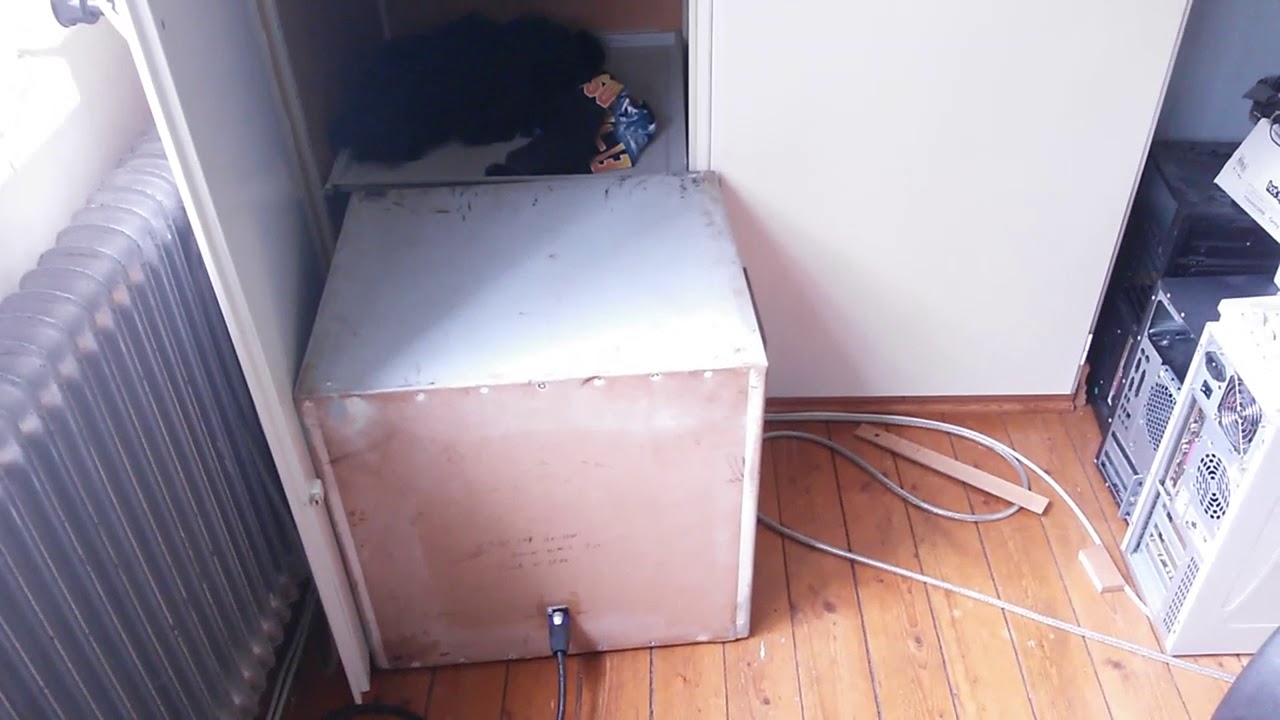 18 Inch Subwoofer Closet Loaded Amazing Bass Youtube