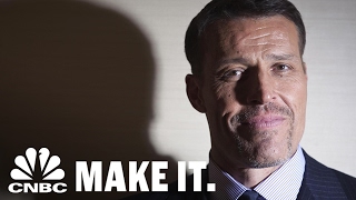 Tony Robbins Identifies The Trait Branson, Jobs And Gates Have In Common | CNBC Make It.