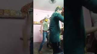 kheshari Aaj kehu nam na lihi dudh /aure ghee ke ye yarba holi me nache ke baa dam bhar pi ke...🍾🥳