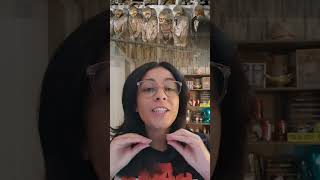 Cadáveres expostos… integrados ao lugar. #horror #macabro