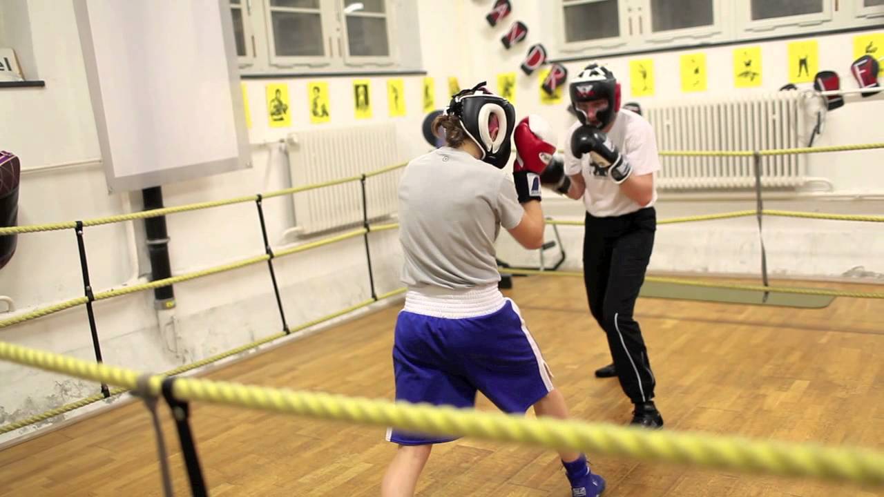 Anne-Sophie Mathis im Boxclub Basel.mov