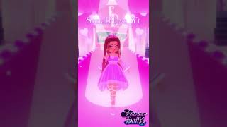 Sassy Catwalk in Fashion Dolls Game #roblox #Shorts