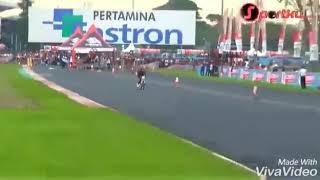 Mencari bakat di lintasan cepat