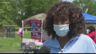 Jackie Joyner-Kersee helps people get tested for COVID-19