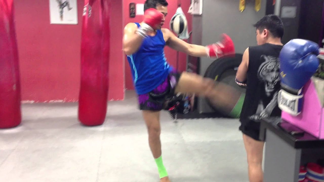 Master Thong demonstrated how to kick 30