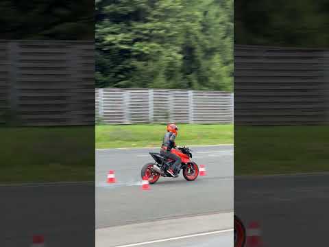 Smooth as you like on the KTM 990 DUKE!