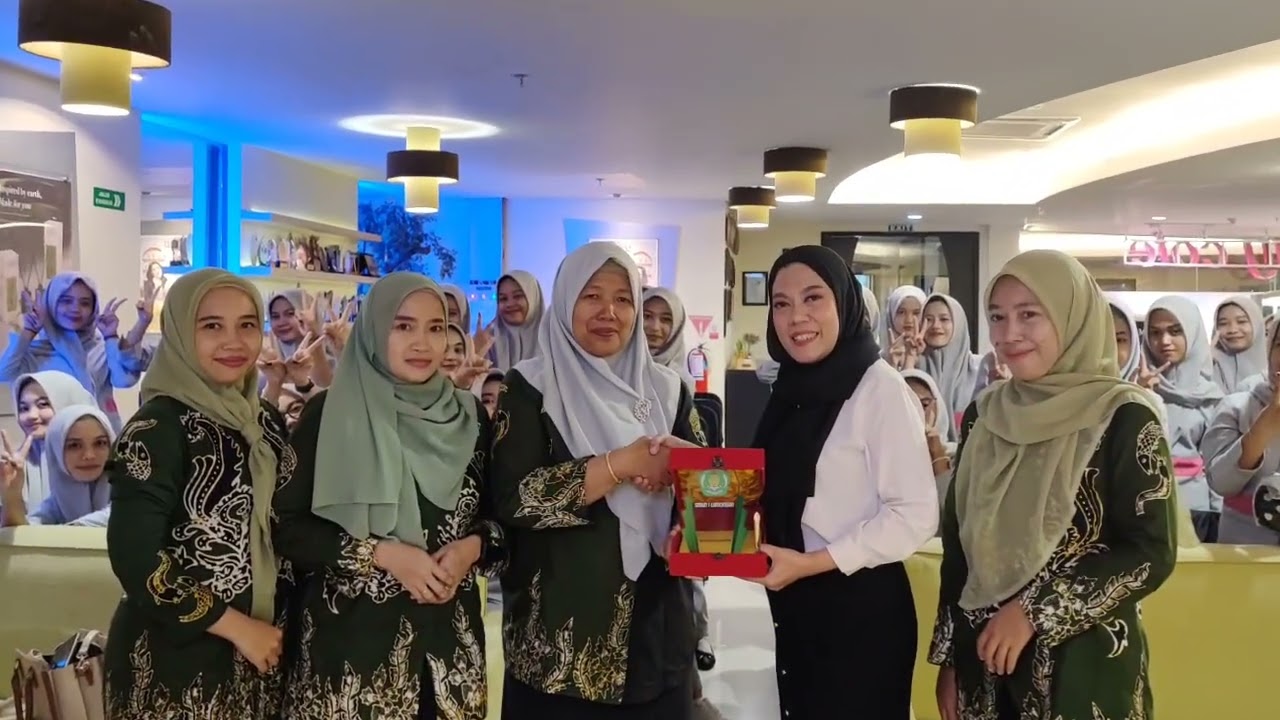 SMKN 1 Lamongan Kunjungan Industri Semarang-Yogyakarta 2025