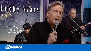 ABC7 News Anchor Dan Ashley sings Valentine's Day song 'Lucky Stars' screenshot 2