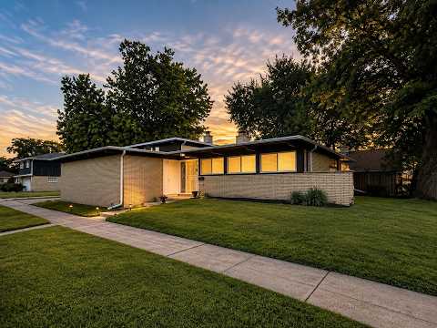 14844 Cottage Grove Avenue, Dolton, IL home video tour