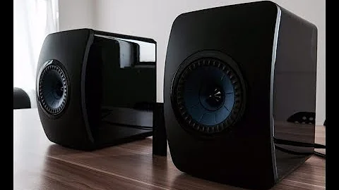 KEF LS50 Wireless & Audirvana Plus (Mac) - St  James Infirmary, Hans Theessink - Sound Demo