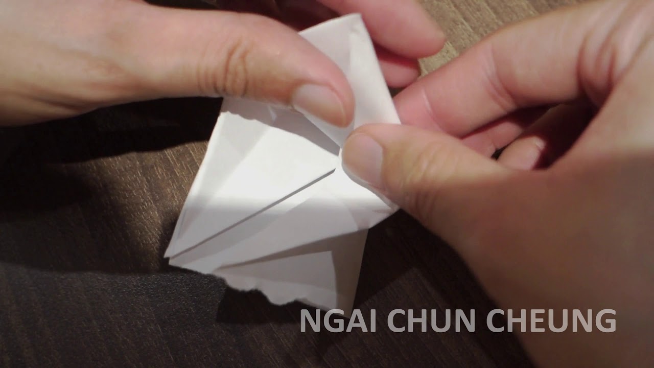 Origami Crane 00404 on 20140911 part 015 via London - YouTube