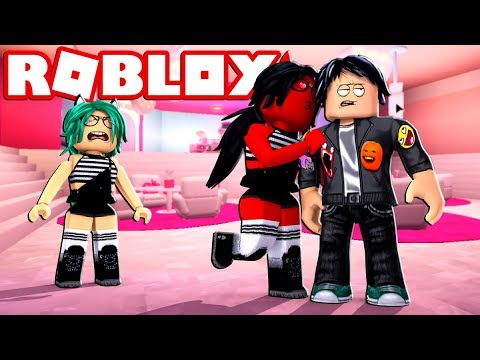 Mi Gemela Malvada Luly Exe Intenta Robarme A Mi Novio En Roblox - el vecino acosador se mete en la casa de luly roblox youtube