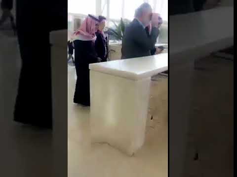 فيديو متداول لـ الوليد بن طلال بعد خروجه من فندق الريتز كارلتون